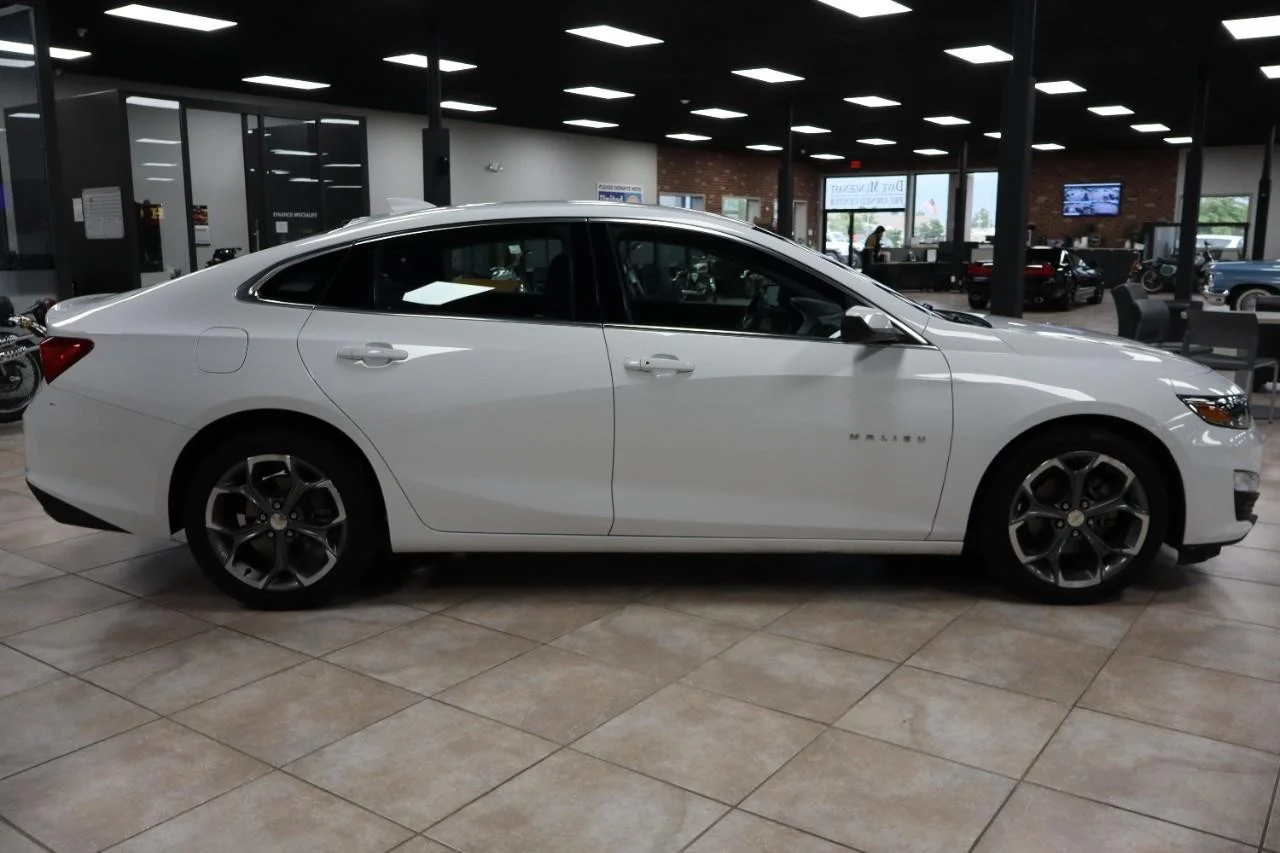 Used 2023 Summit White Chevrolet LT image 6