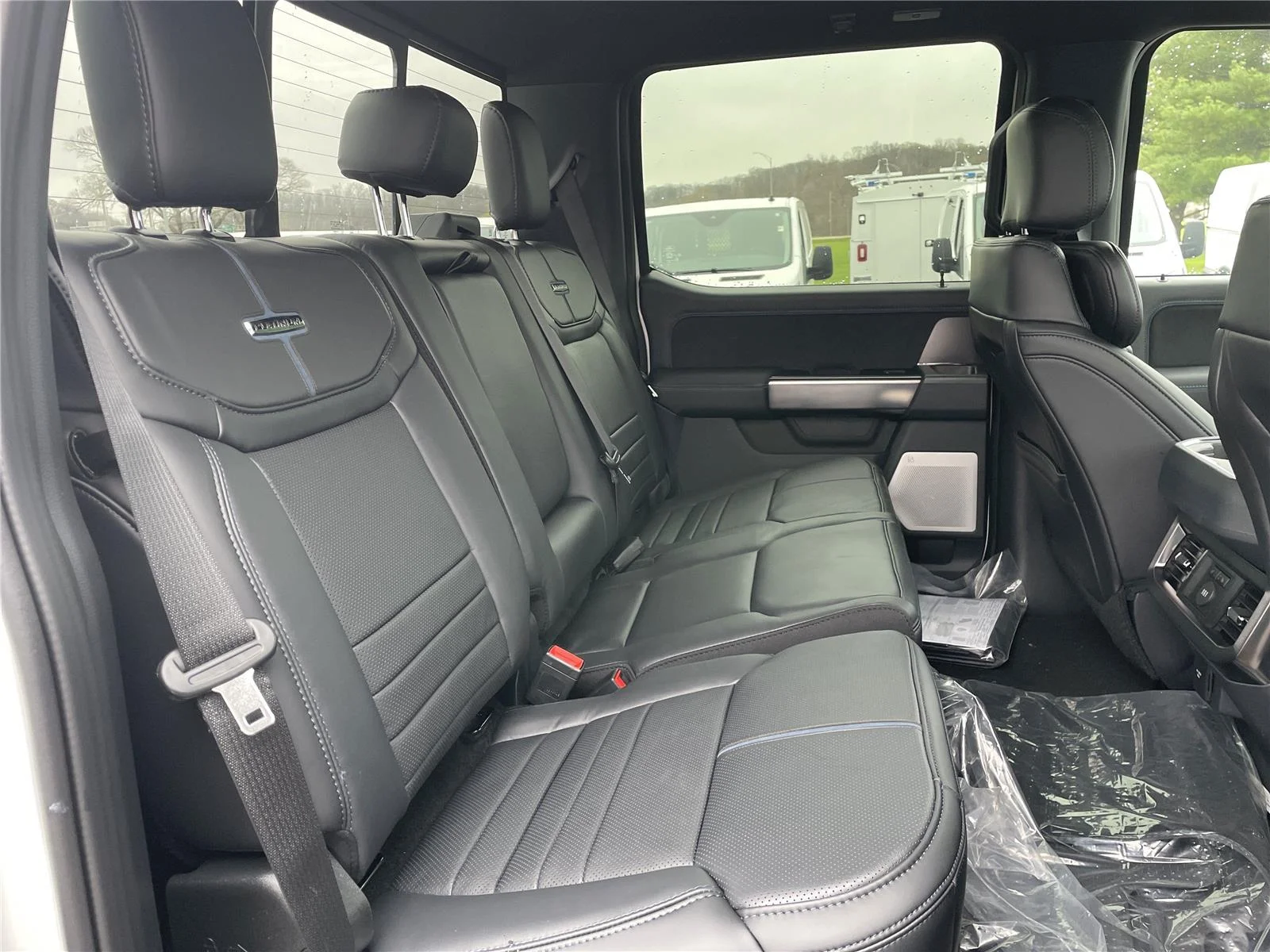 New 2026 Star White Metallic Tri-Coat Ford Platinum image 37