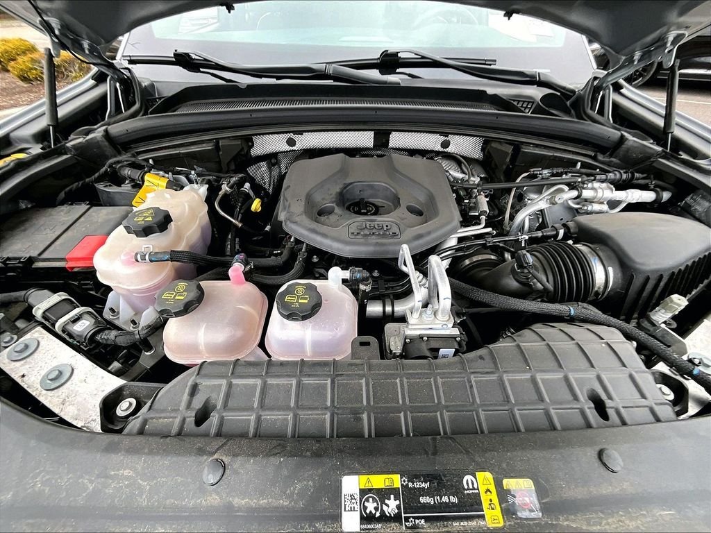 Used 2024 Silver Jeep 4xe image 28