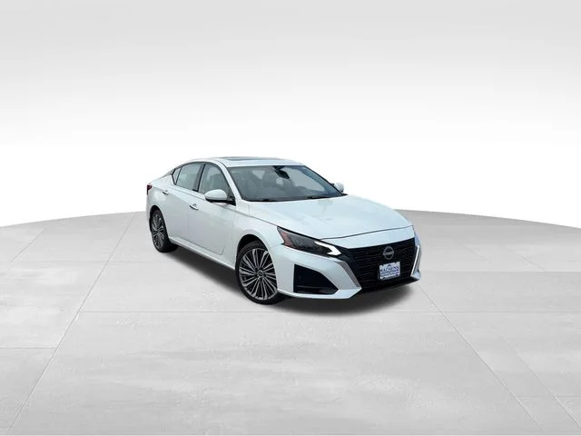 Used 2023 White Nissan 2.5 SL image 8