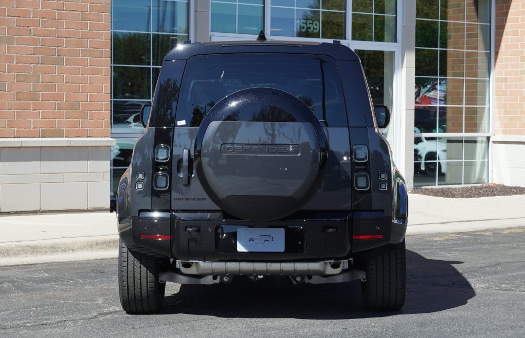 New 2026 Carpathian Grey Land Rover X-Dynamic SE image 5