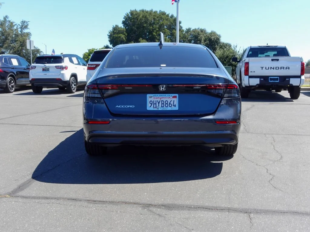 Used 2023 Meteorite Gray Metallic Honda EX image 9