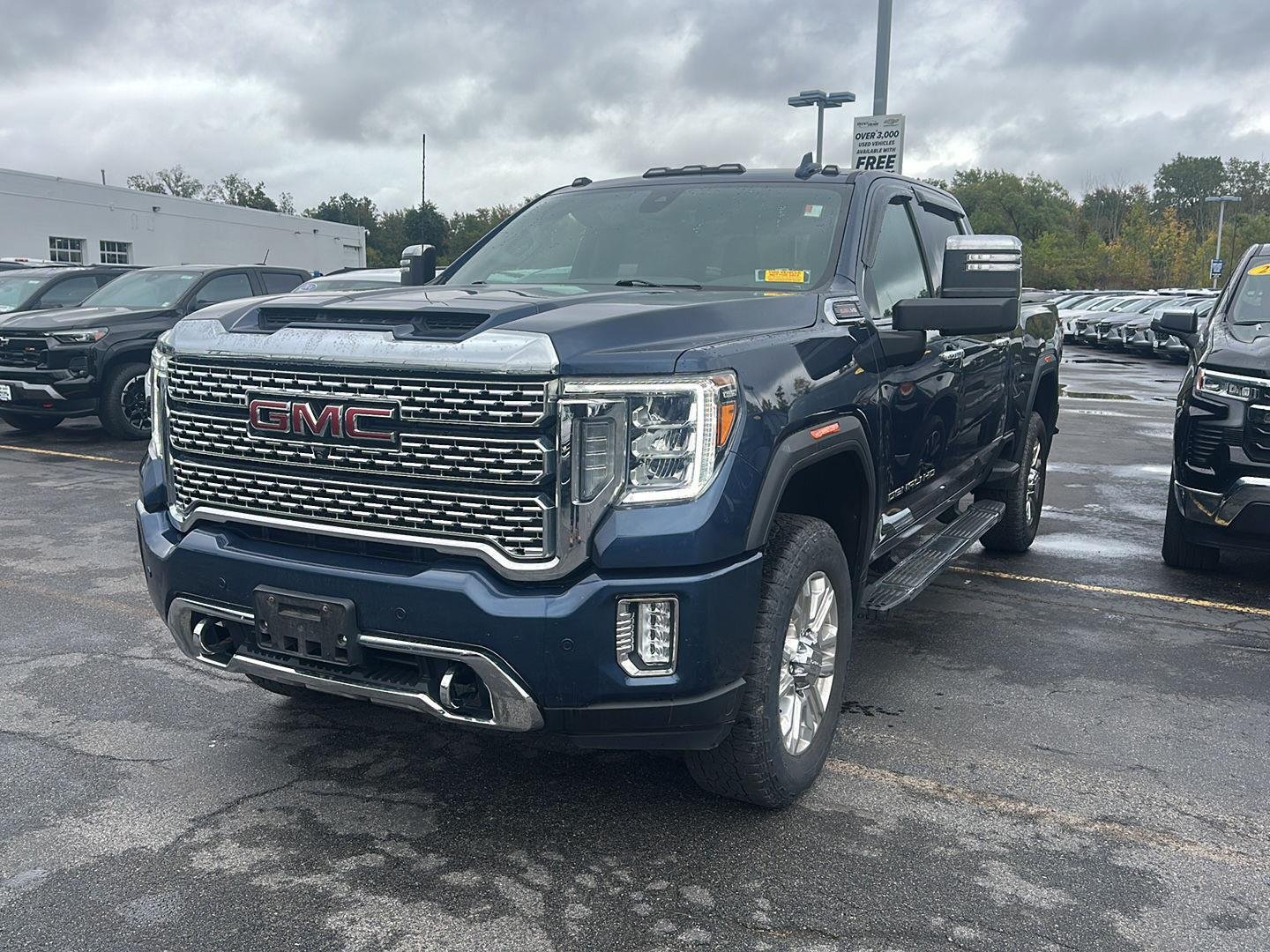 Used 2021 Pacific Blue Metallic GMC Denali image 5