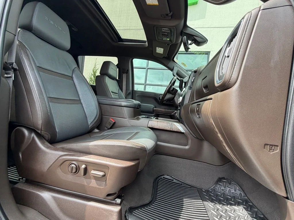 Used 2020 Black GMC Denali image 21