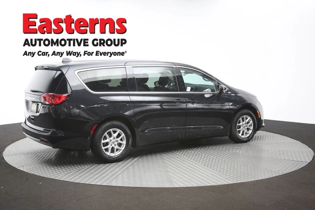 Used 2024 Black Chrysler LX image 43