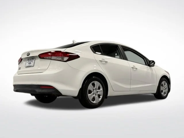 Used 2017 White Kia LX image 10
