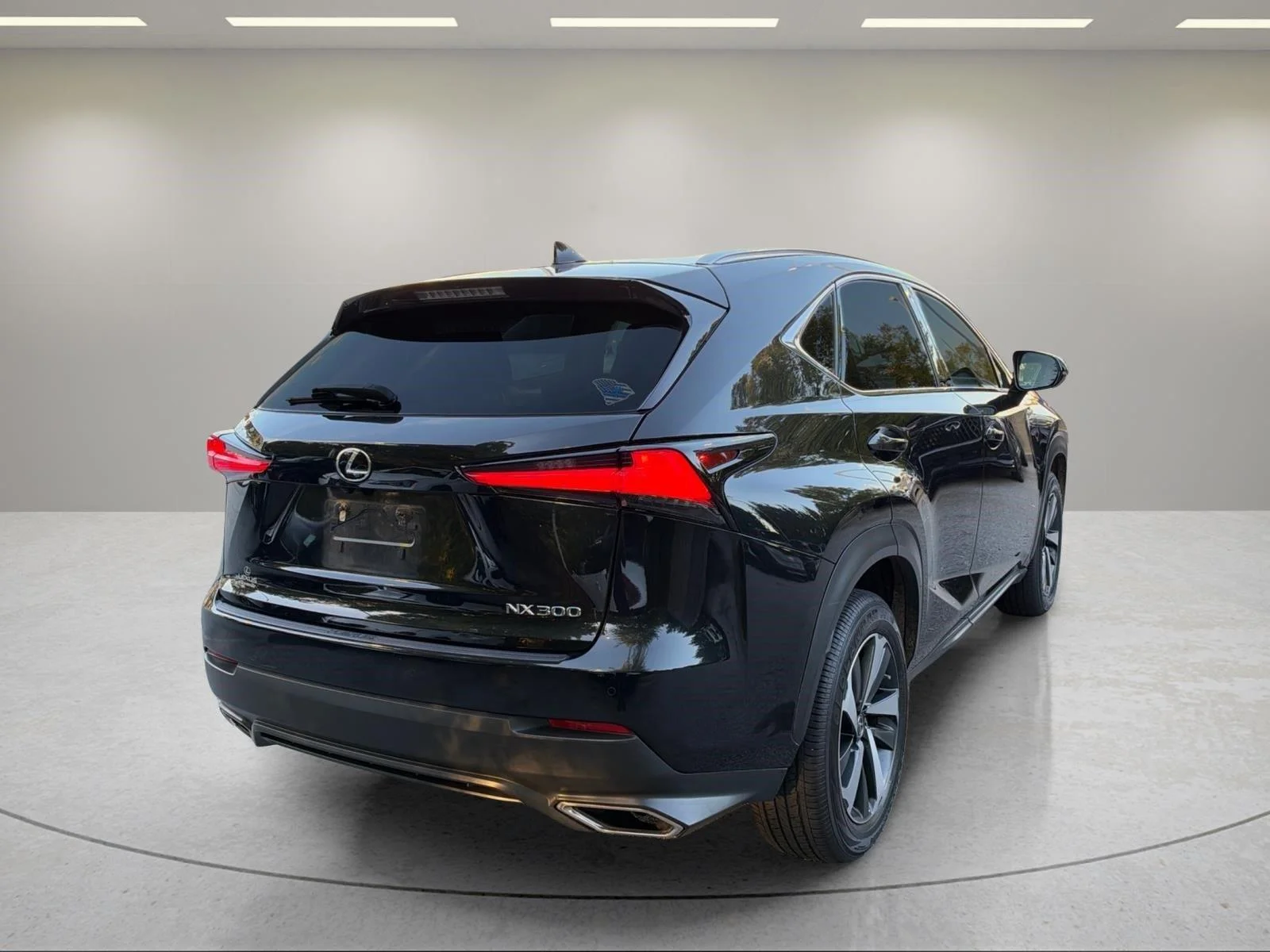 Used 2021  LEXUS  image 7