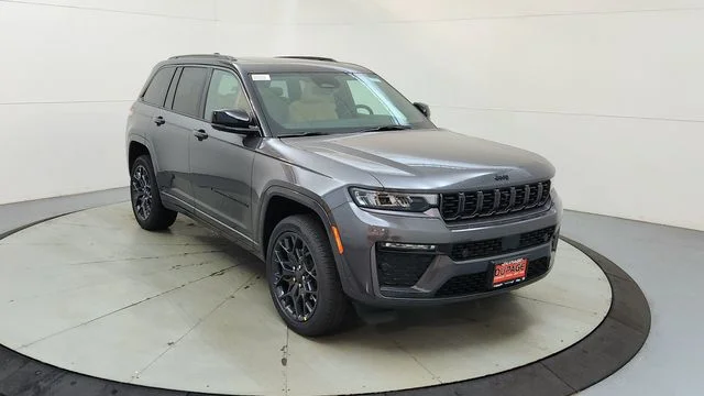 New 2026 Baltic Gray Metallic Clear-Coat Exterior Paint Jeep Summit image 14