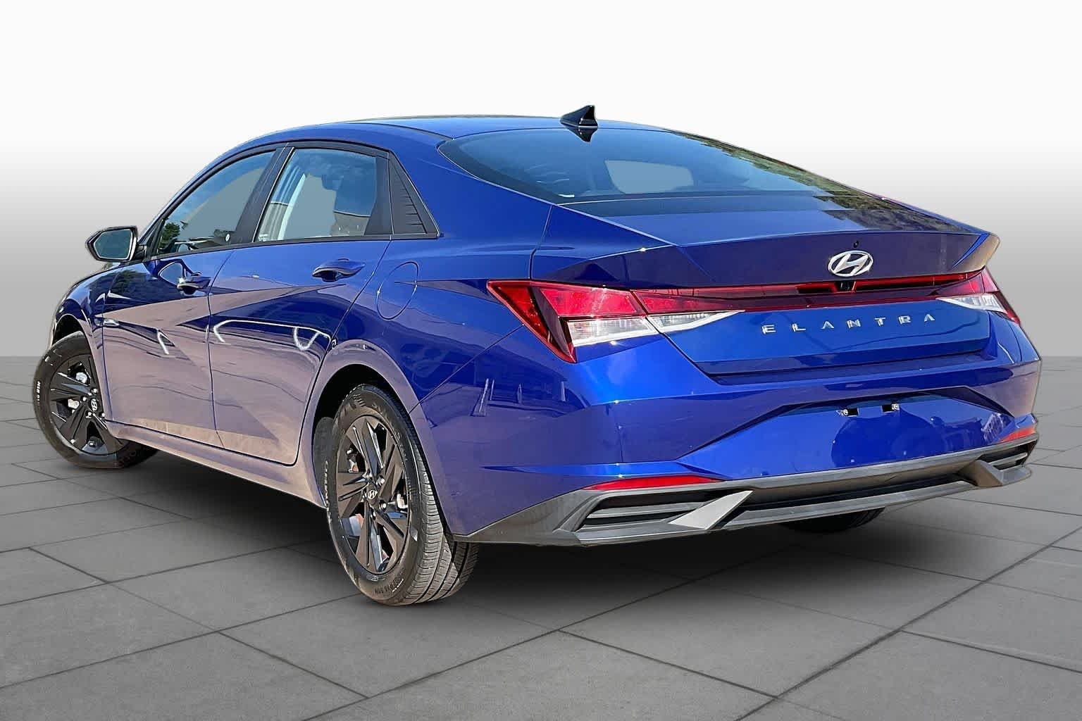 2021 Hyundai Elantra SEL - Photo 12