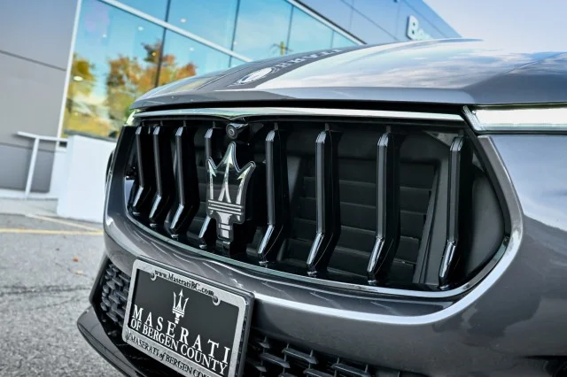 Used 2022 GRAY Maserati Modena image 15
