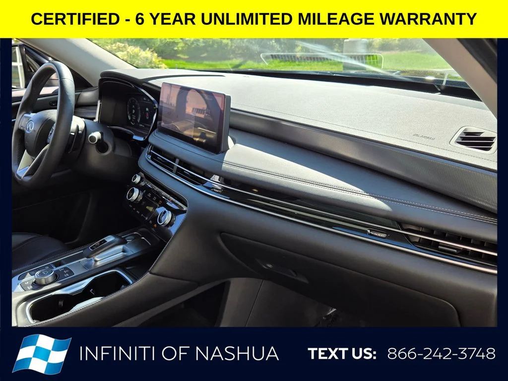 Certified Used 2024 Black INFINITI LUXE image 18