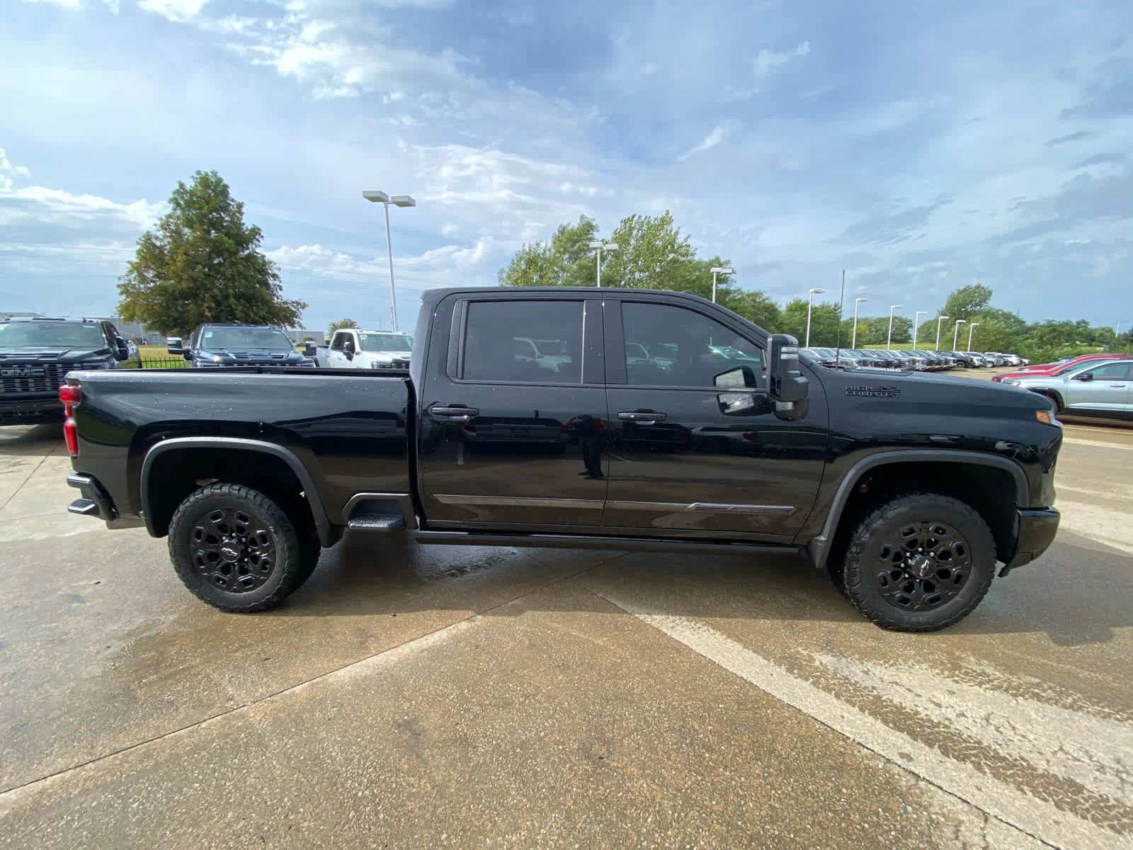 Used 2024 Black Chevrolet High Country image 5