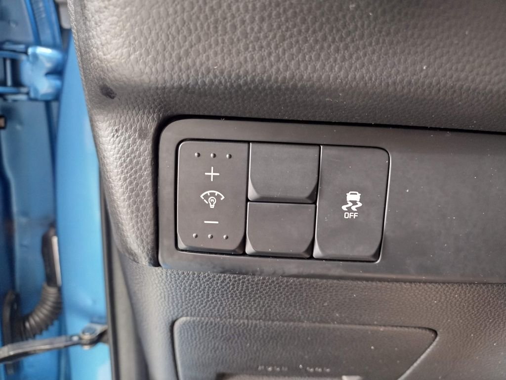 Used 2019 Caribbean Blue Kia Plus image 20