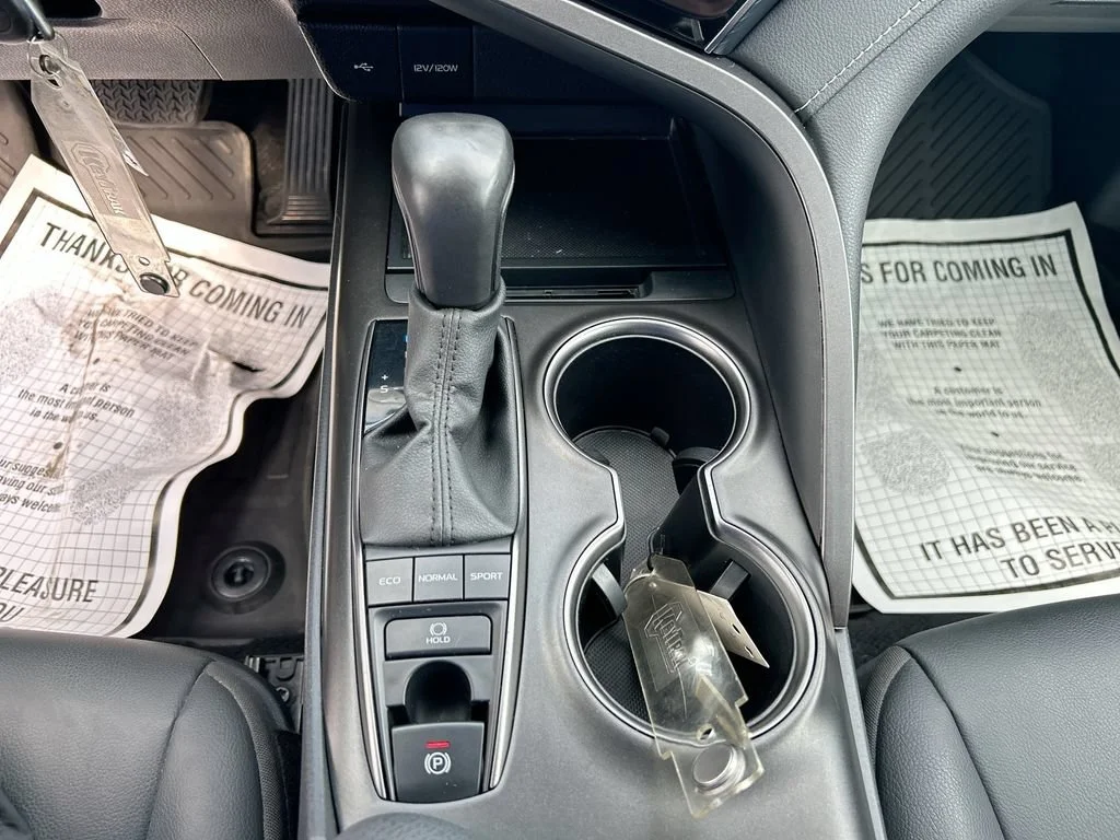Used 2024  Toyota SE image 20