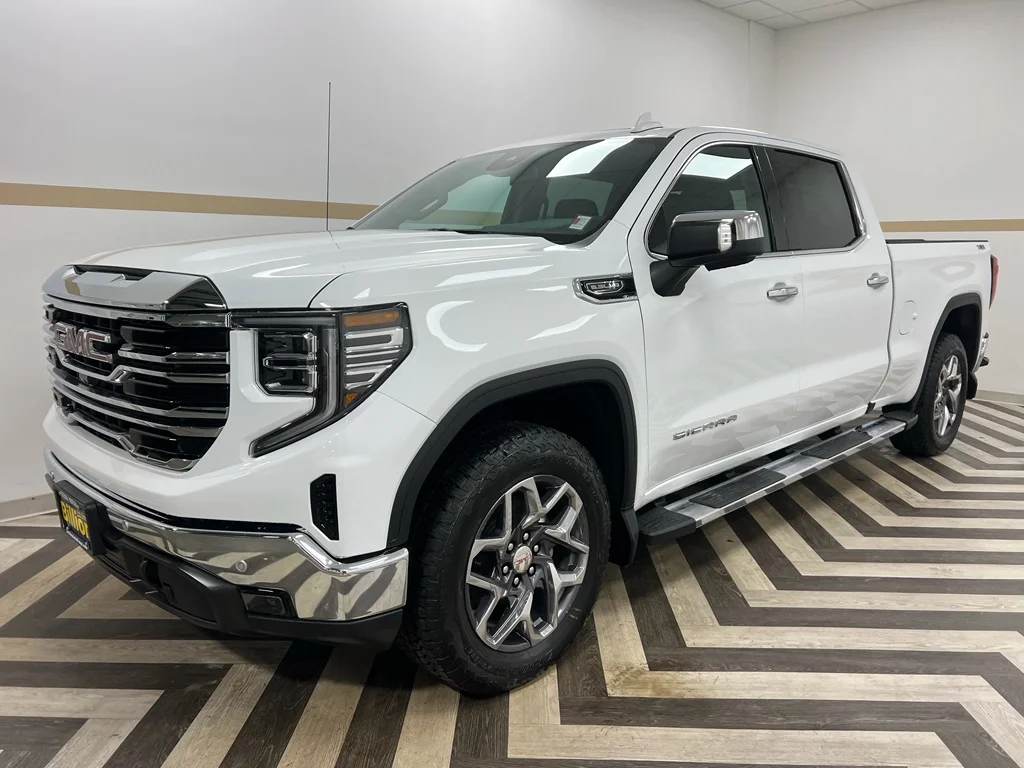 2026 GMC Sierra 4WD Crew Cab Short Box SLT's photo