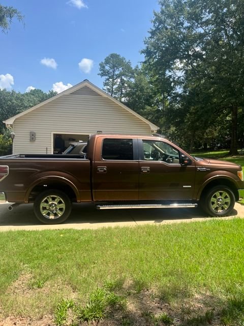Used 2011 Bronze Metallic Ford Lariat image 17