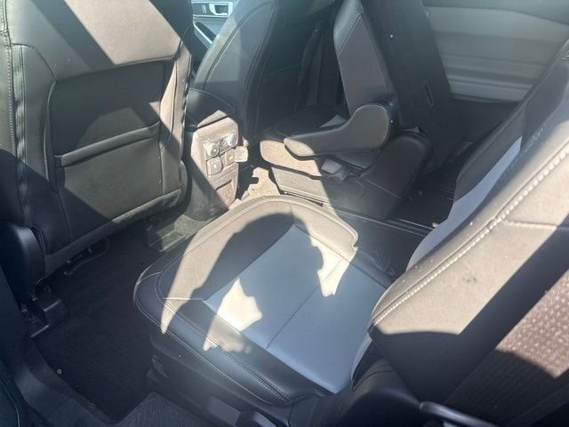 Used 2024 Black Metallic Ford XLT image 9