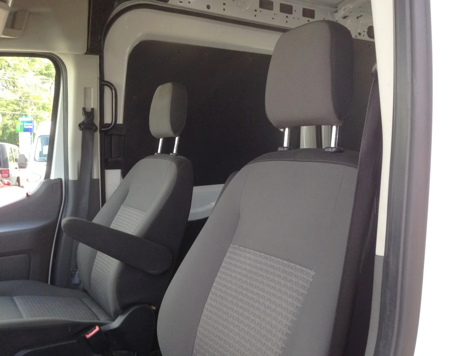 Used 2020 Oxford White Ford w/ rearCam image 34