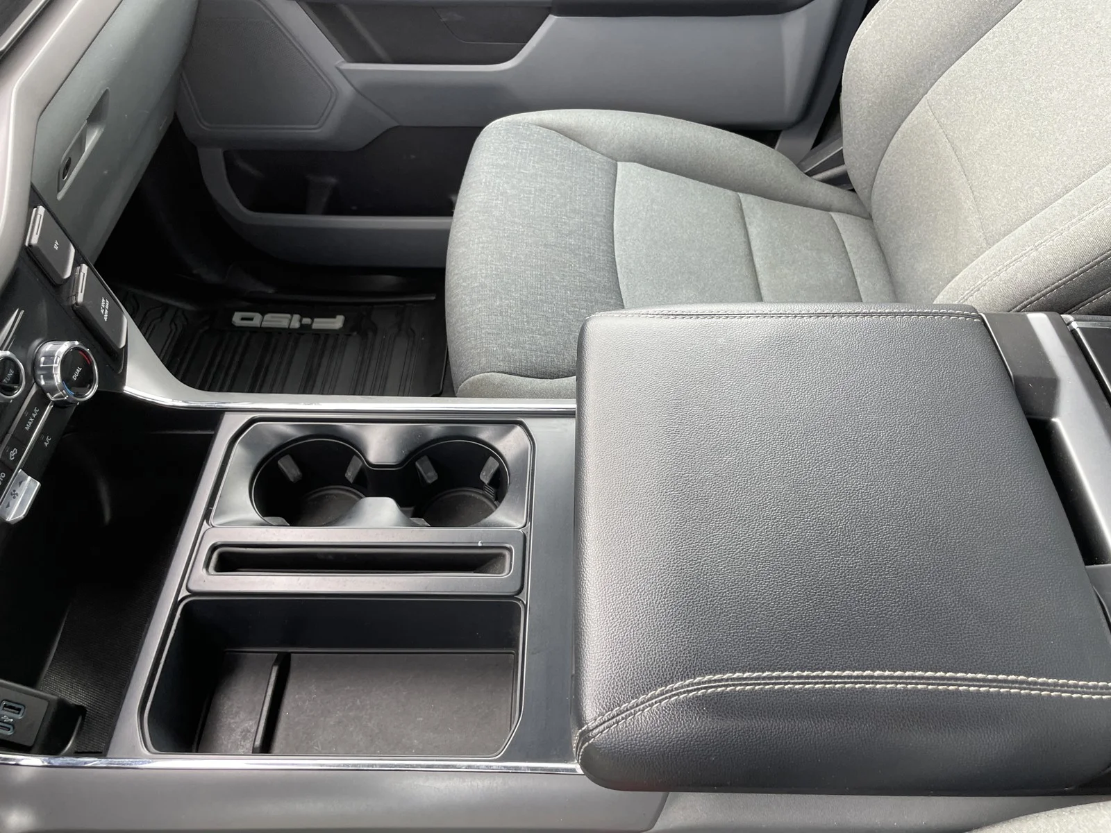 Used 2024 Carbonized Grey Metallic Ford XLT image 23