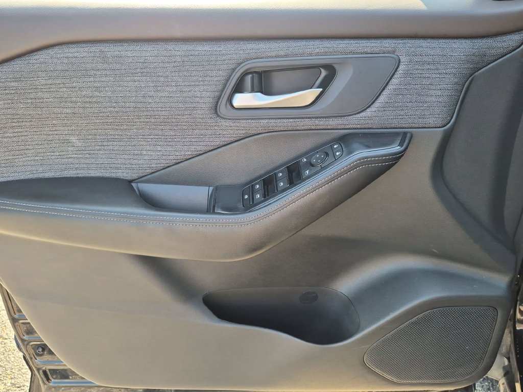 Used 2023 Black Nissan SV image 33