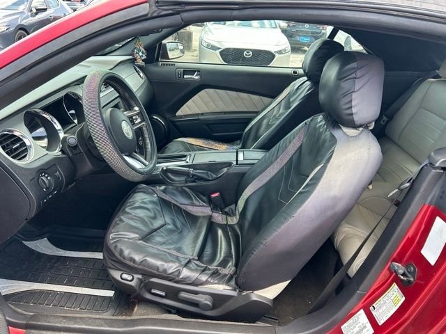Used 2012 Red Ford V6 image 17