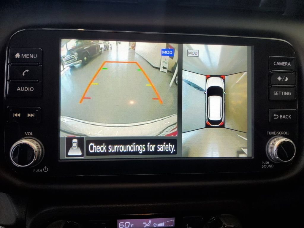 Used 2023 White Nissan SR image 25