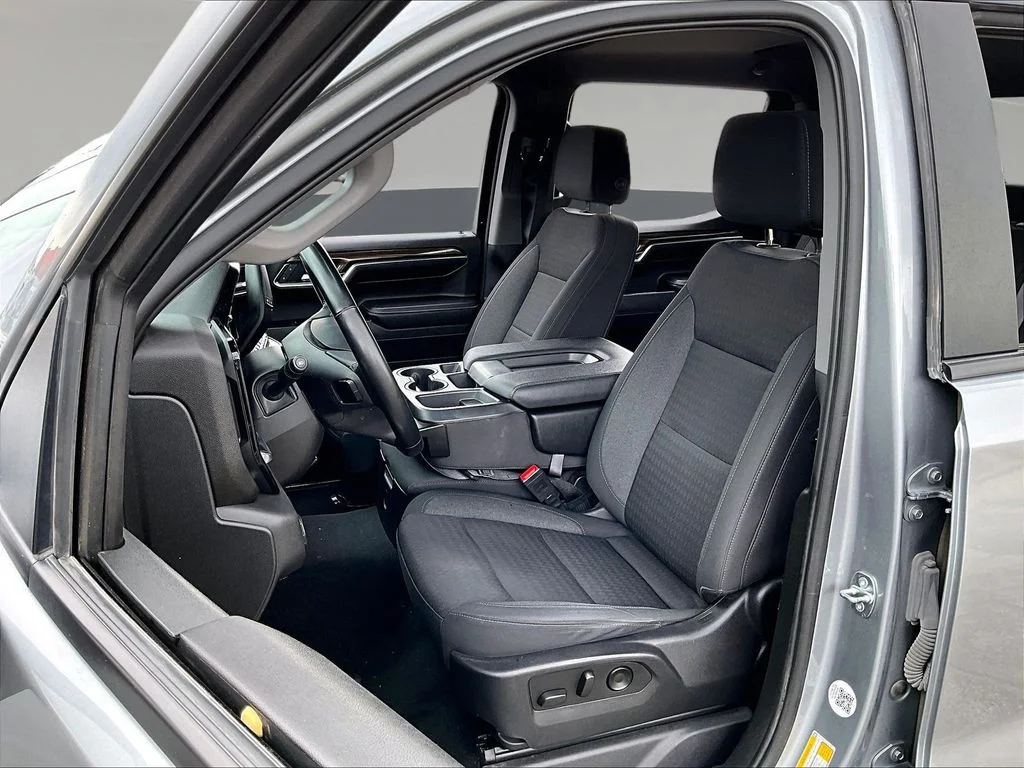 Used 2023 Gray Chevrolet LT image 24