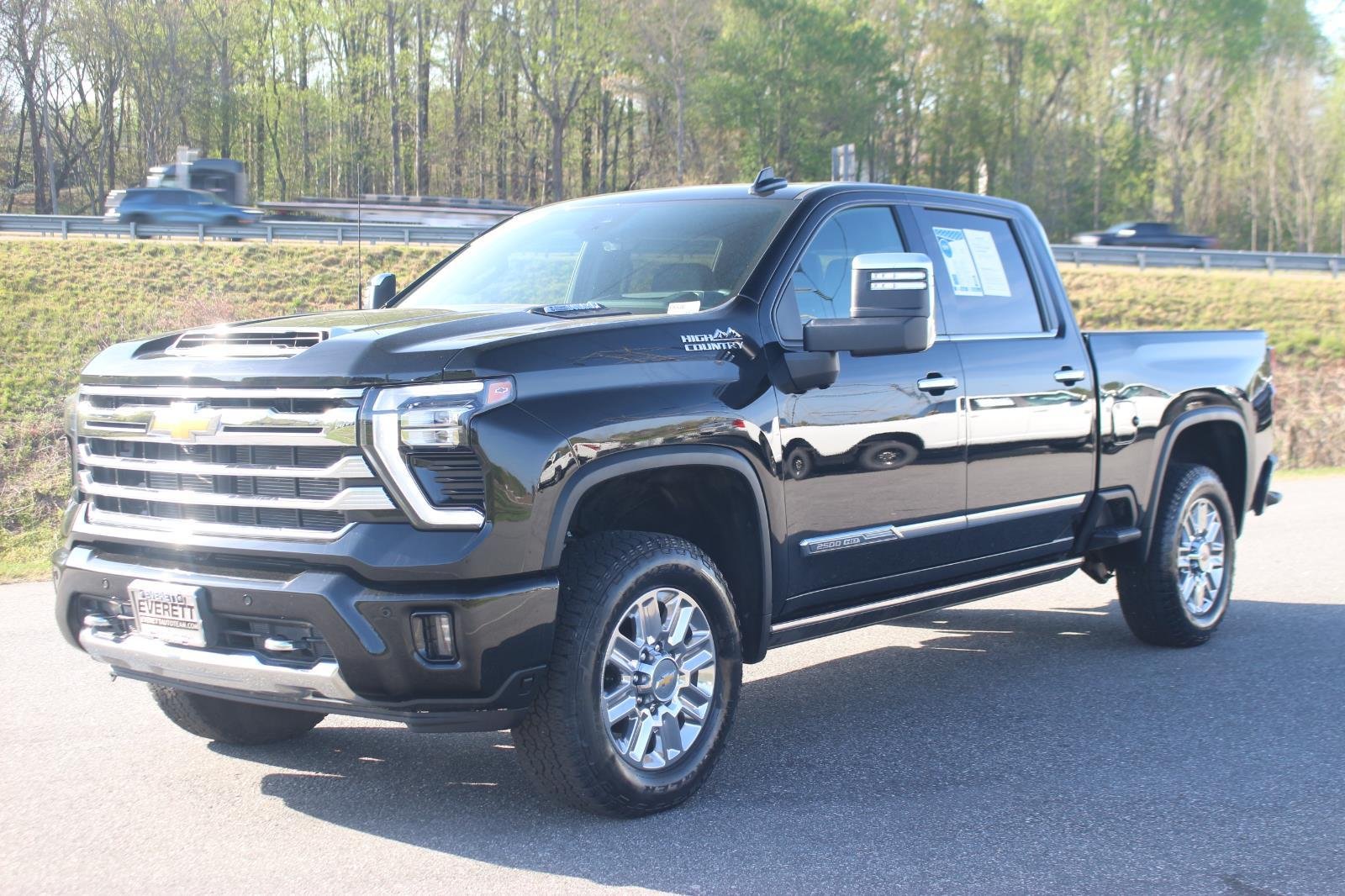 Used 2025 Black Chevrolet High Country image 3