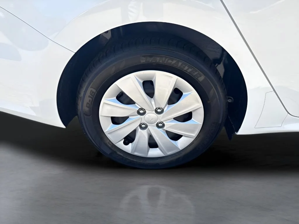 Used 2020  Kia LX image 28