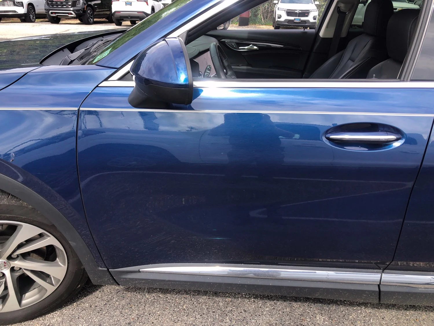 Used 2023 Blue Buick Essence image 10