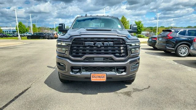 New 2026 Granite Crystal Metallic Clear-Coat Exterior Paint RAM Limited image 4