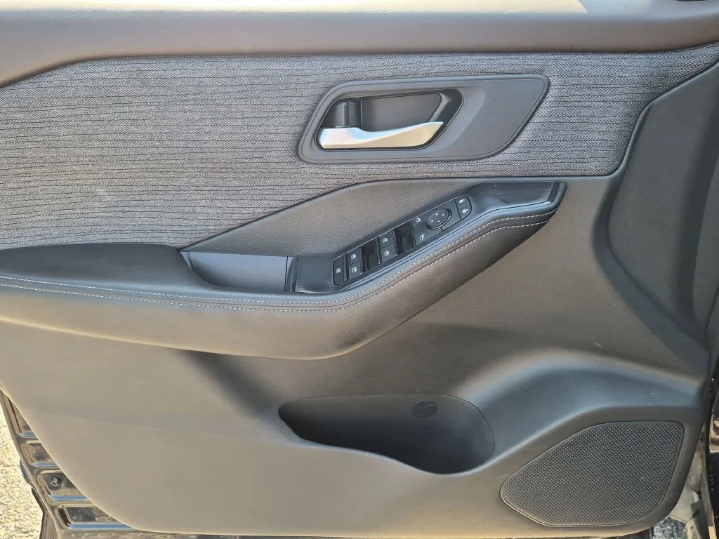 Used 2023 Black Nissan SV image 33