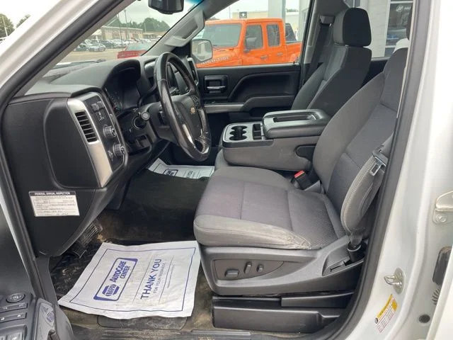 Used 2018 White Chevrolet LT image 4