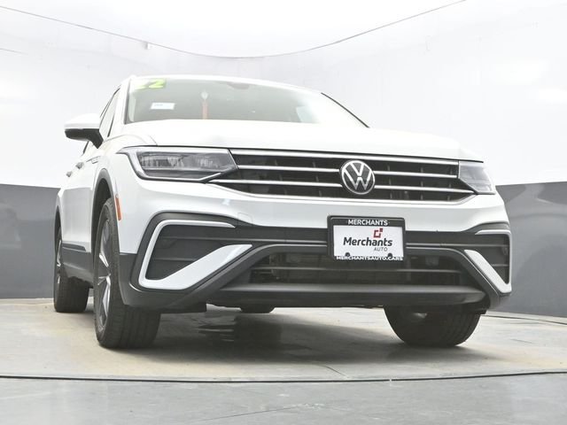 Used 2022 White Volkswagen 2.0T SE image 27