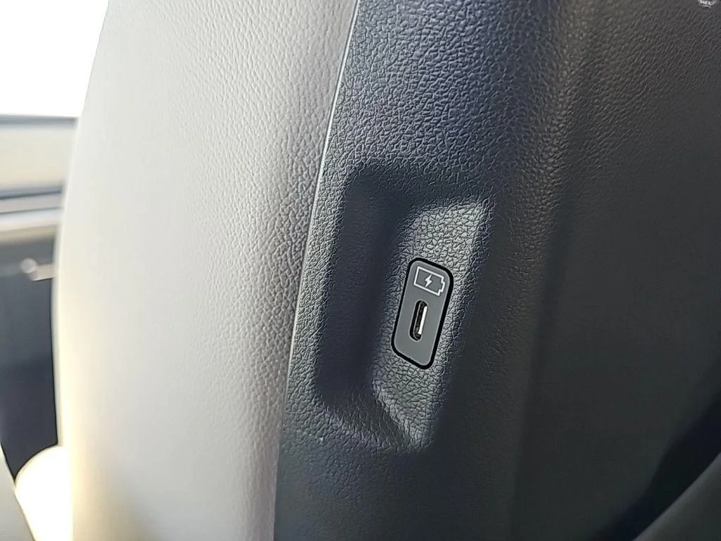 2026 Hyundai Santa Fe Limited - Photo 37
