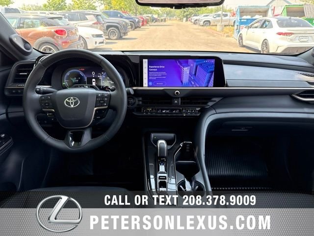 Used 2025 White Toyota Limited image 16