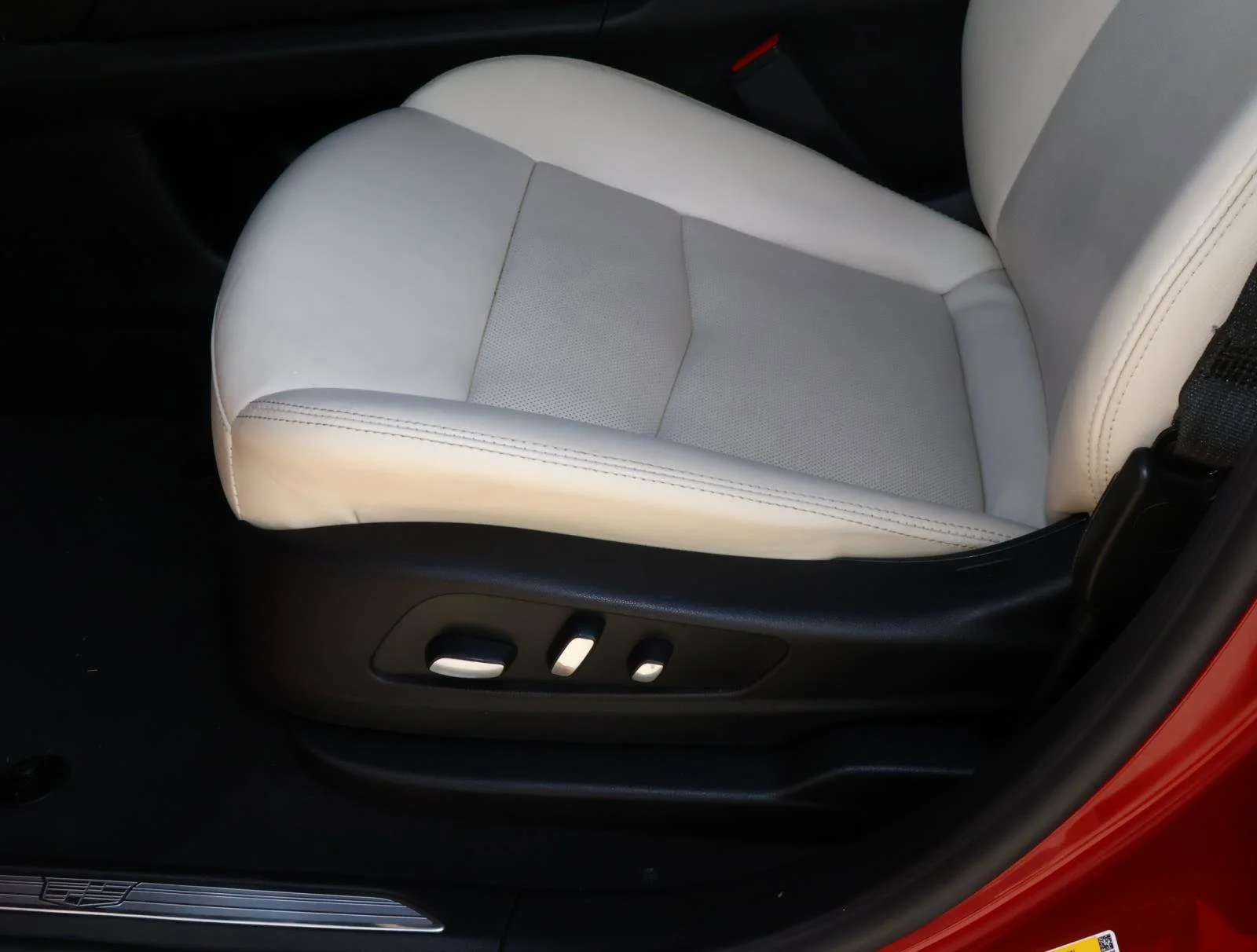 2023 Cadillac XT5 Sport - Photo 18
