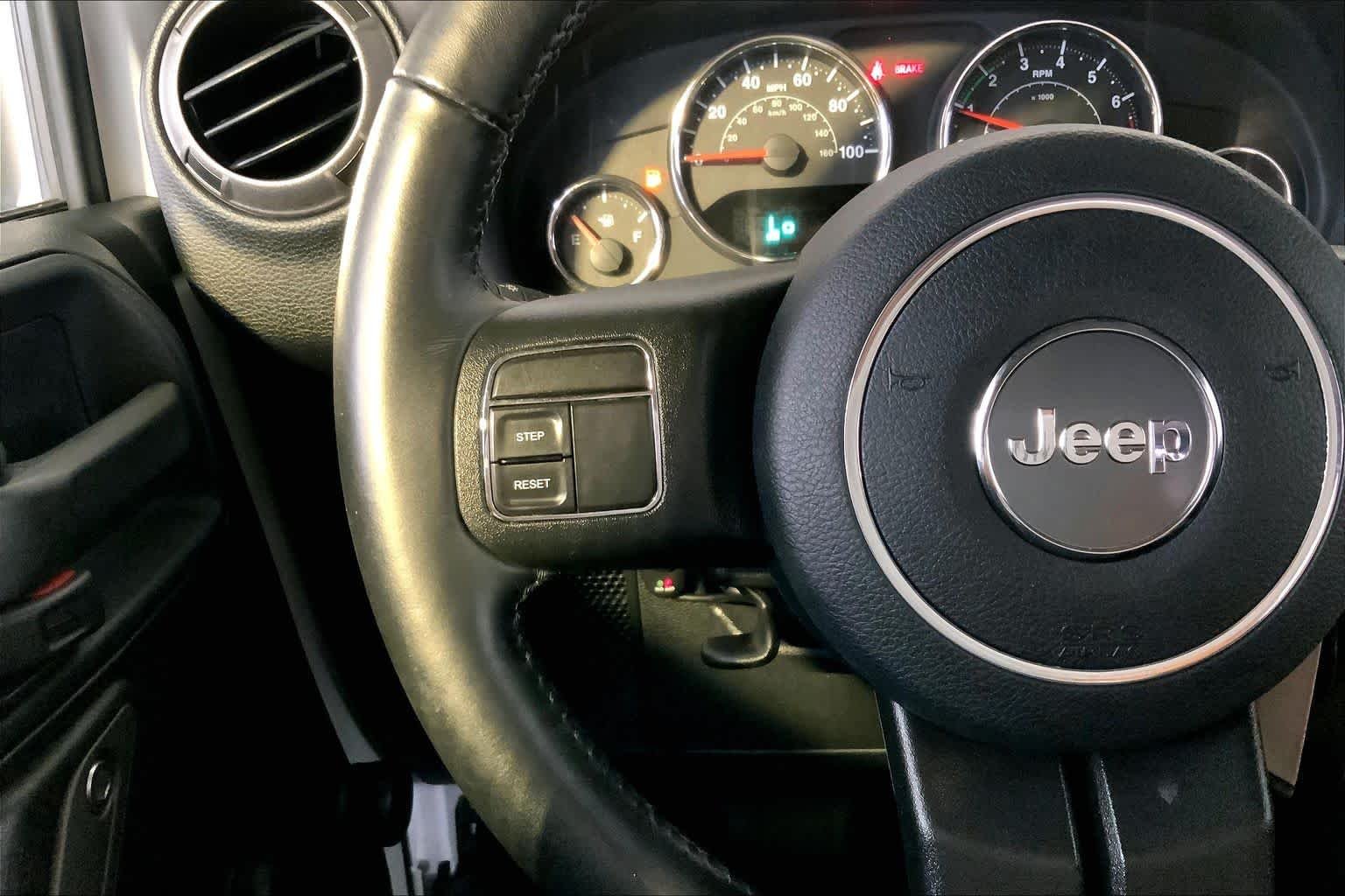 Used 2017 Bright White Clearcoat Jeep Sport image 24