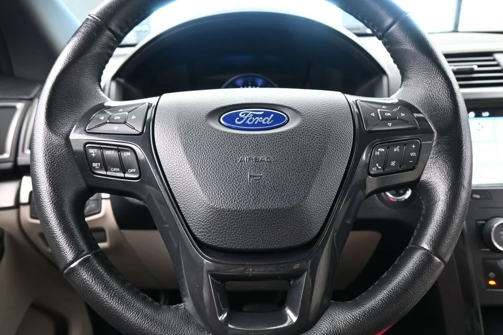 Used 2018 Cinnamon Glaze Metallic Ford XLT image 23