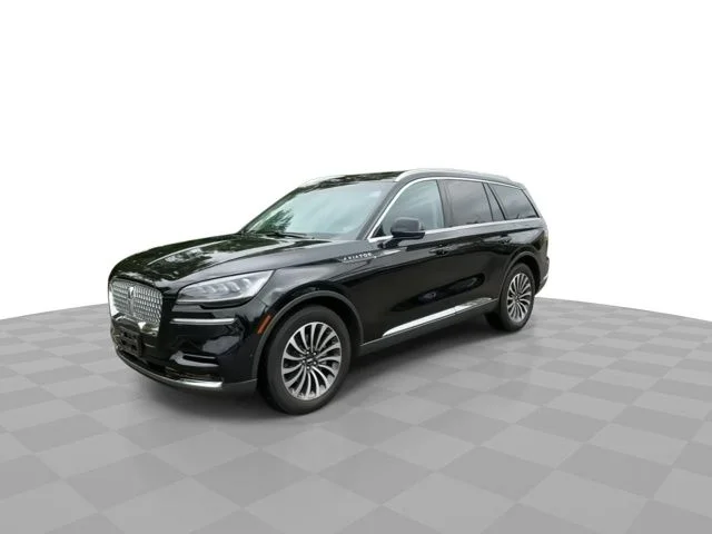 Used 2023 Black Lincoln Reserve image 5