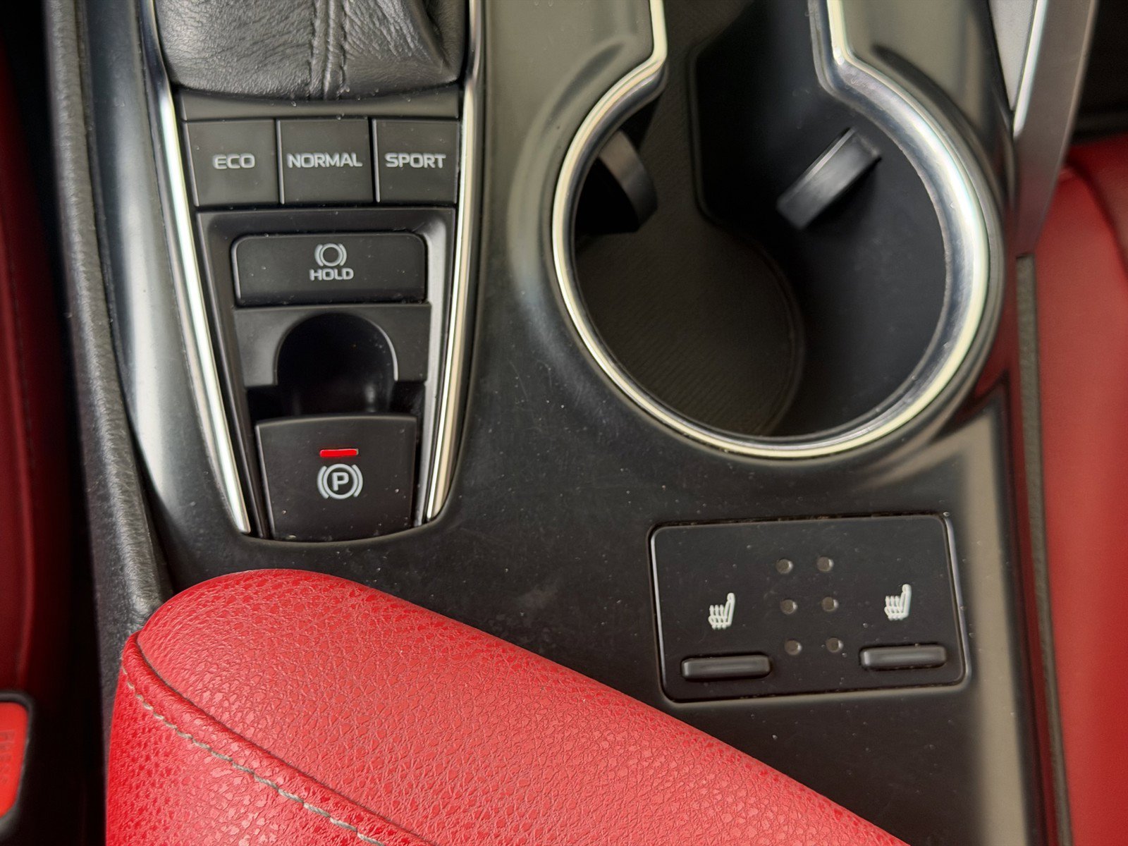 Used 2019 Wind Chill Pearl Toyota XSE V6 image 13