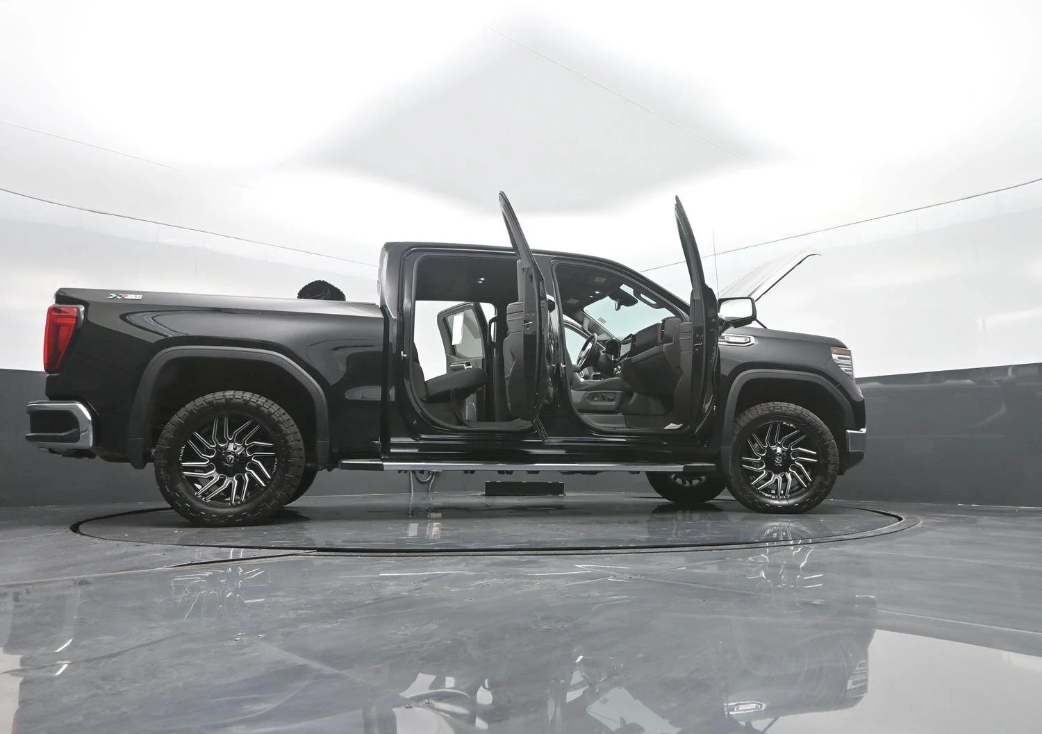 Used 2023 ONYX BLACK GMC SLT image 52