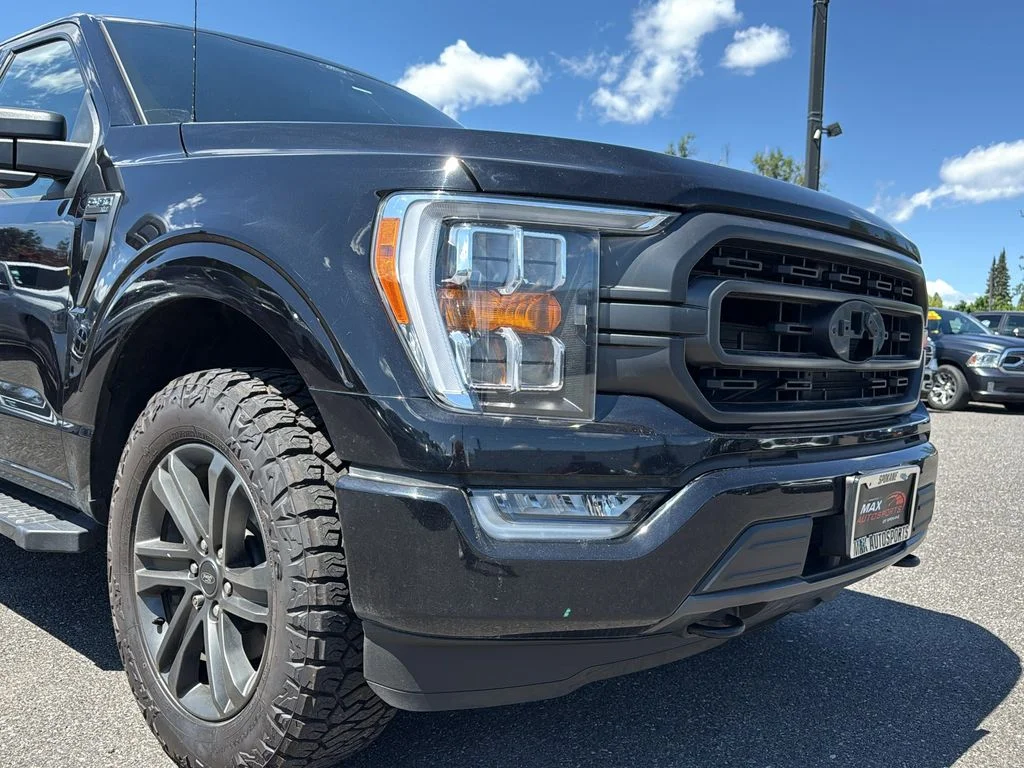 Used 2021 Agate Black Metallic Ford XLT image 29