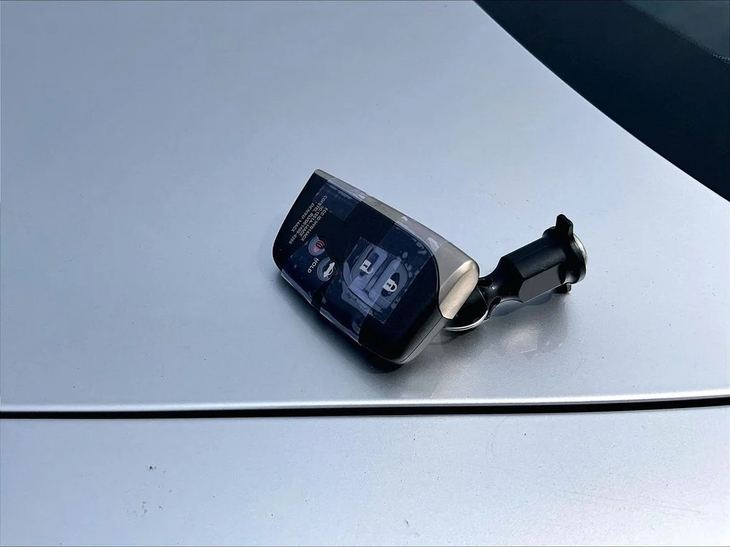 Used 2014 Silver Lexus 460 image 11