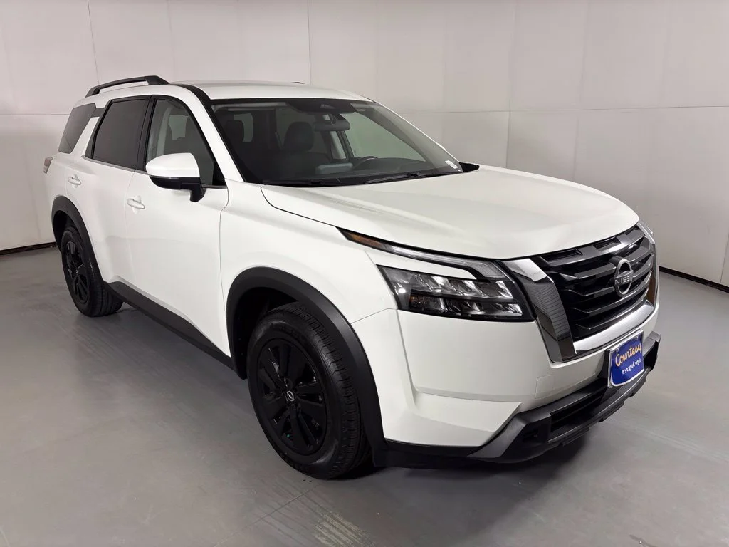 Used 2025 White Nissan SV image 2