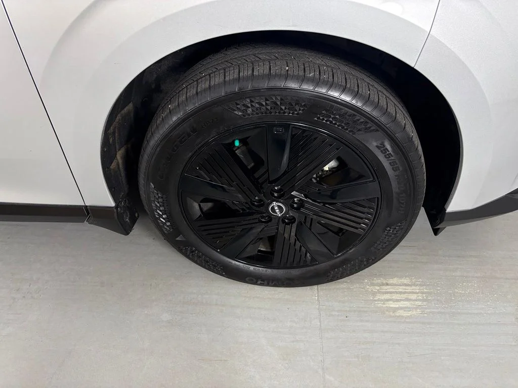 Used 2025 Silver Nissan SV image 10