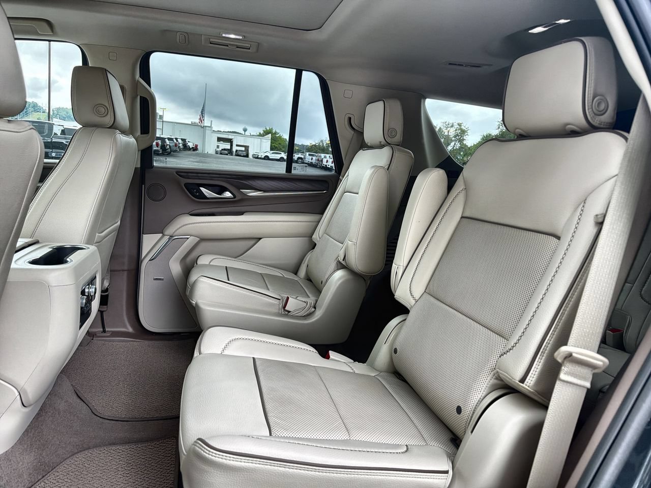 Used 2022 Hunter Metallic GMC Denali image 20