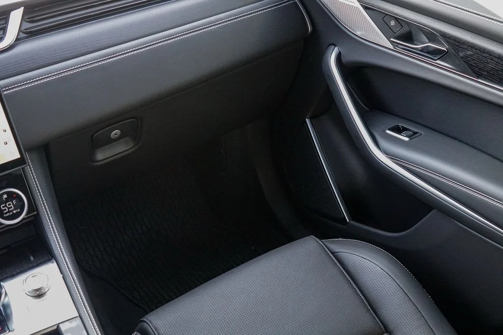 2026 Jaguar F-Pace R-Dynamic S - Photo 31