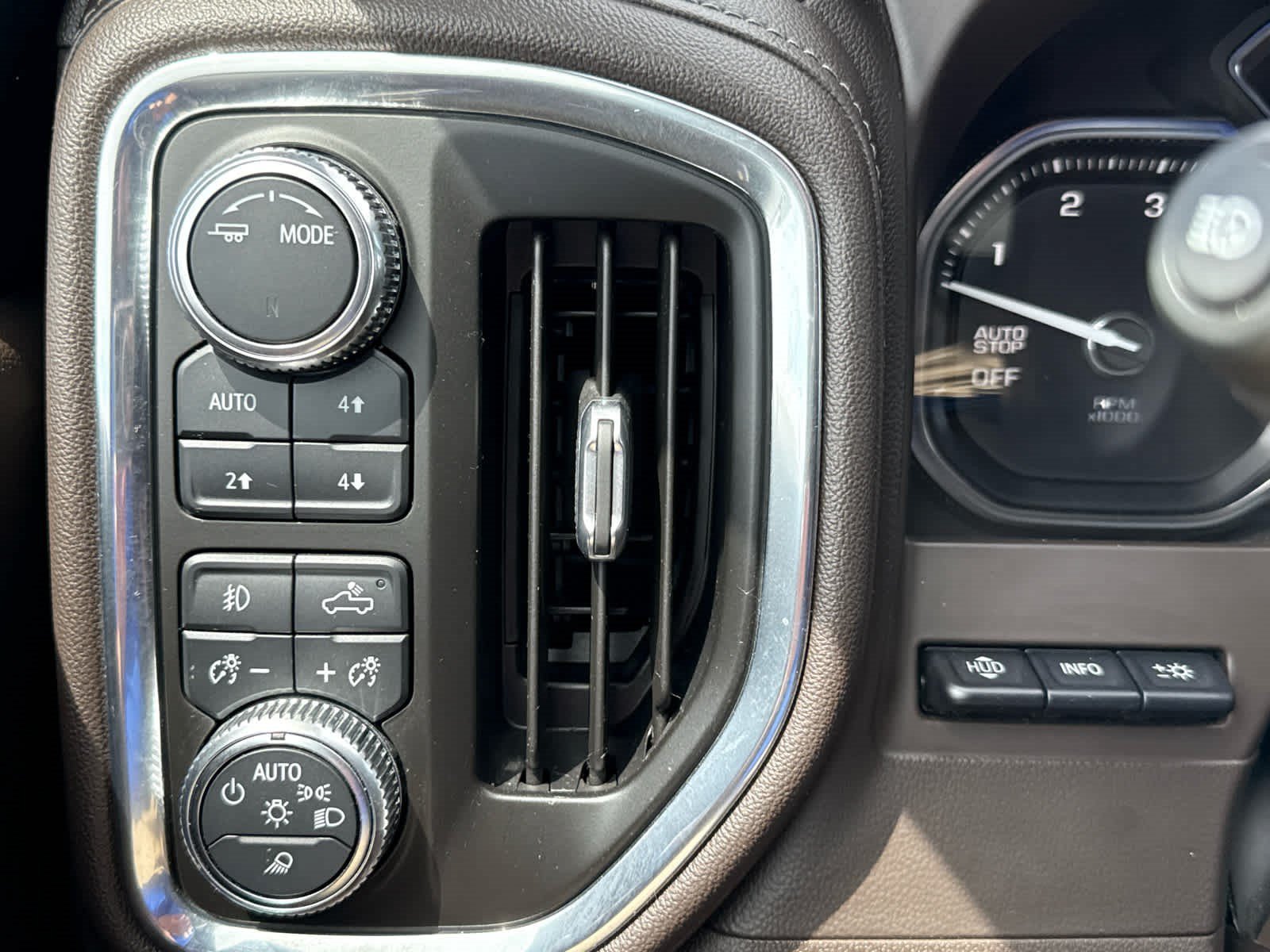 Used 2021 Black GMC Denali image 11
