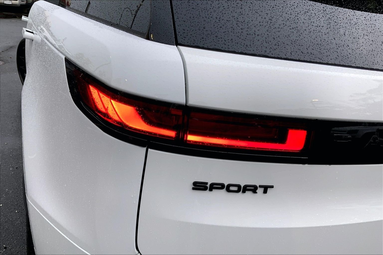 New 2026 Fuji White Land Rover Dynamic SE image 14